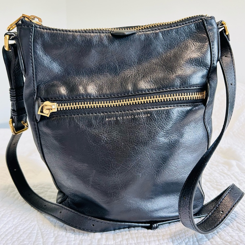 Marc by Marc Jacobs Leather bucket bag